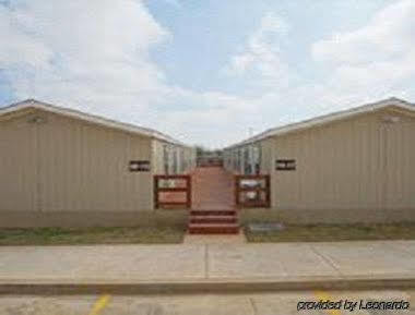 Dilley Lodge Екстер'єр фото