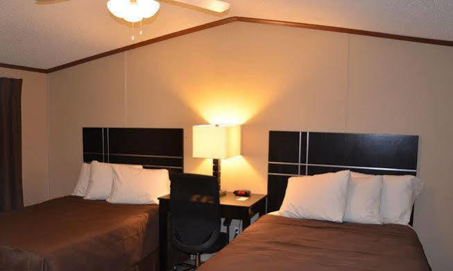 Dilley Lodge Екстер'єр фото